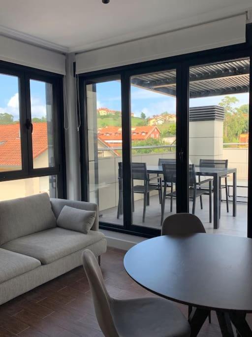 Atico Con Esplendida Terraza Apartment Комилас Екстериор снимка